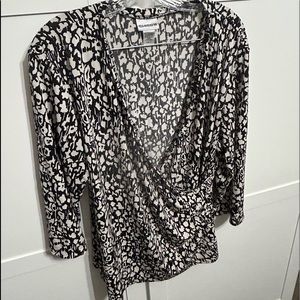 Animal print Chicos faux wrap blouse size 3